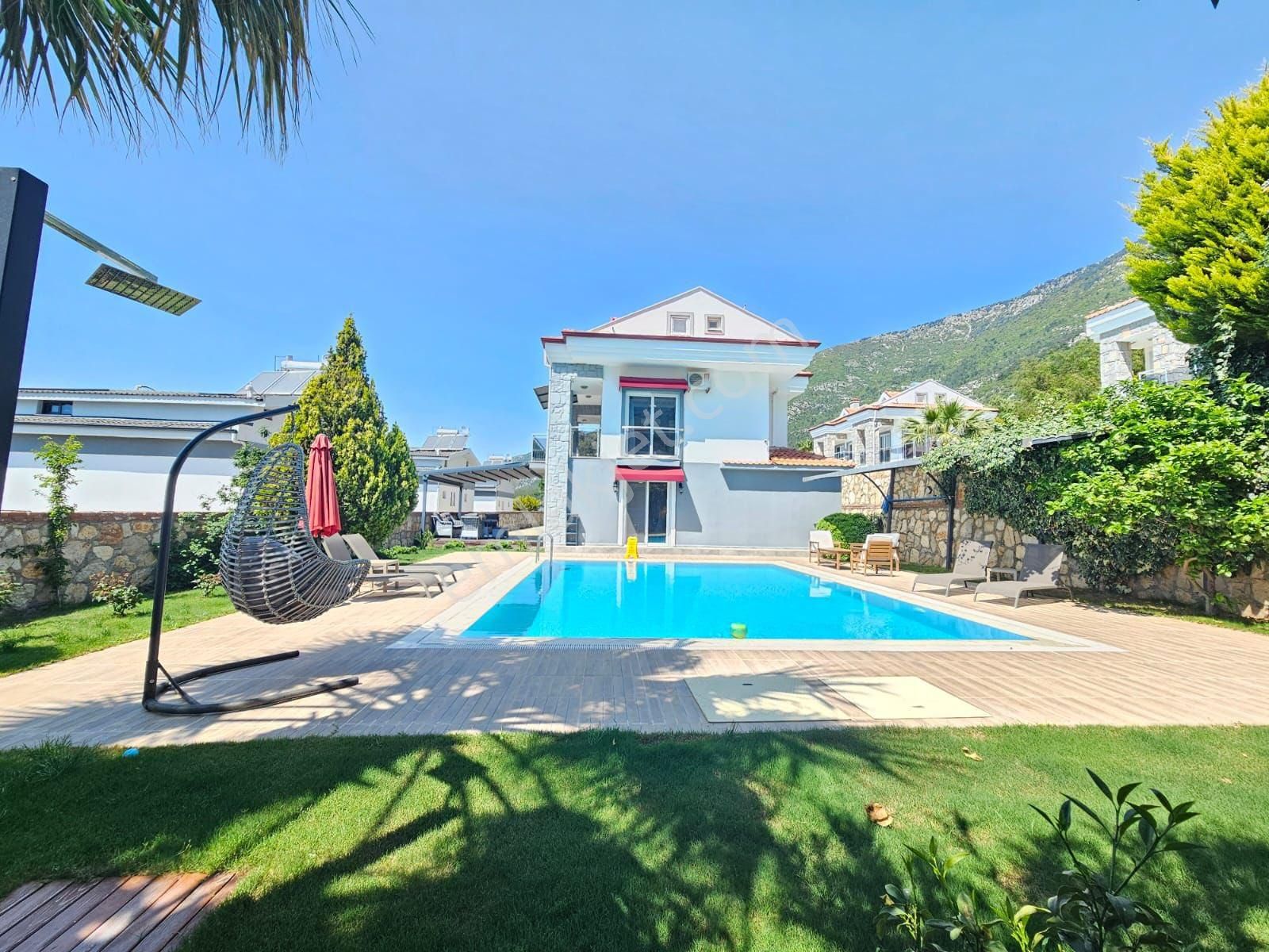 Ölüdenizde De Satılık 3+1 Villa - Görsel 2