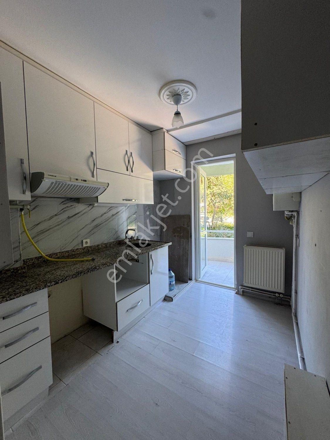 Altınova Altınkent’te Ferah Ve Yenılenmış Satılık 3+1 Daıre - Görsel 17