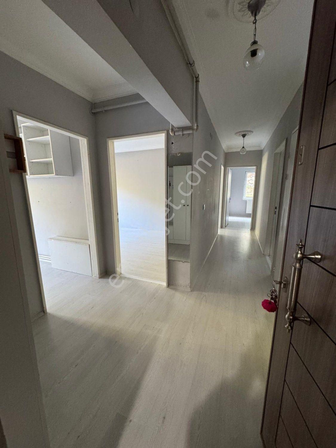 Altınova Altınkent’te Ferah Ve Yenılenmış Satılık 3+1 Daıre - Görsel 22