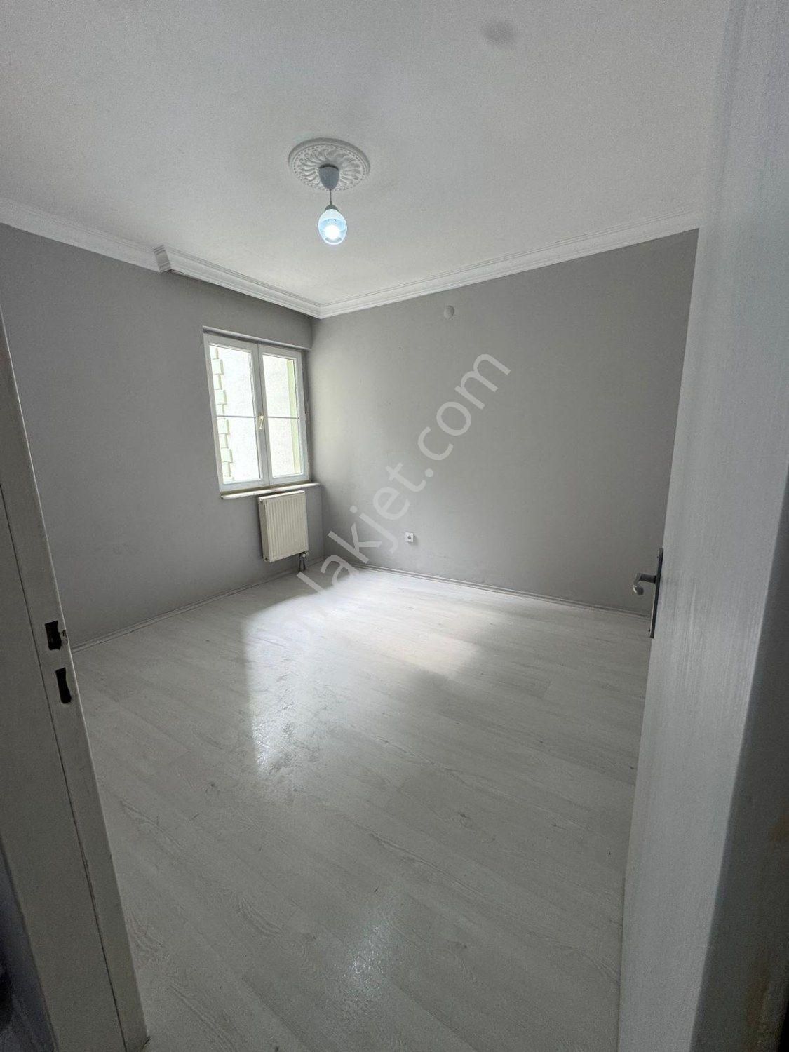 Altınova Altınkent’te Ferah Ve Yenılenmış Satılık 3+1 Daıre - Görsel 14