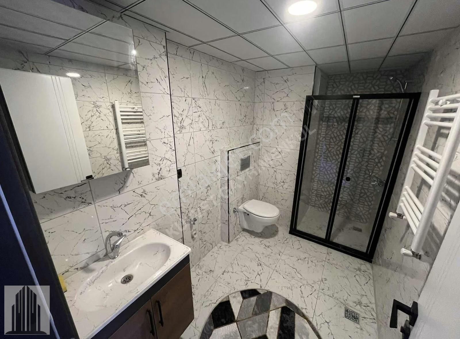 Kuvvet Den Ara Kat Lüx Dizayn Eşyalı Satılık 1+1 Daire.!! - Görsel 3