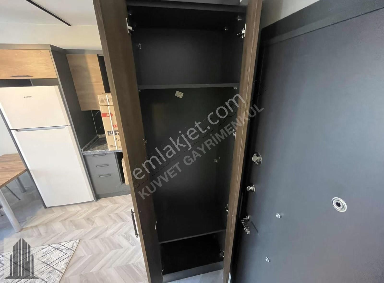 Kuvvet Den Ara Kat Lüx Dizayn Eşyalı Satılık 1+1 Daire.!! - Görsel 11