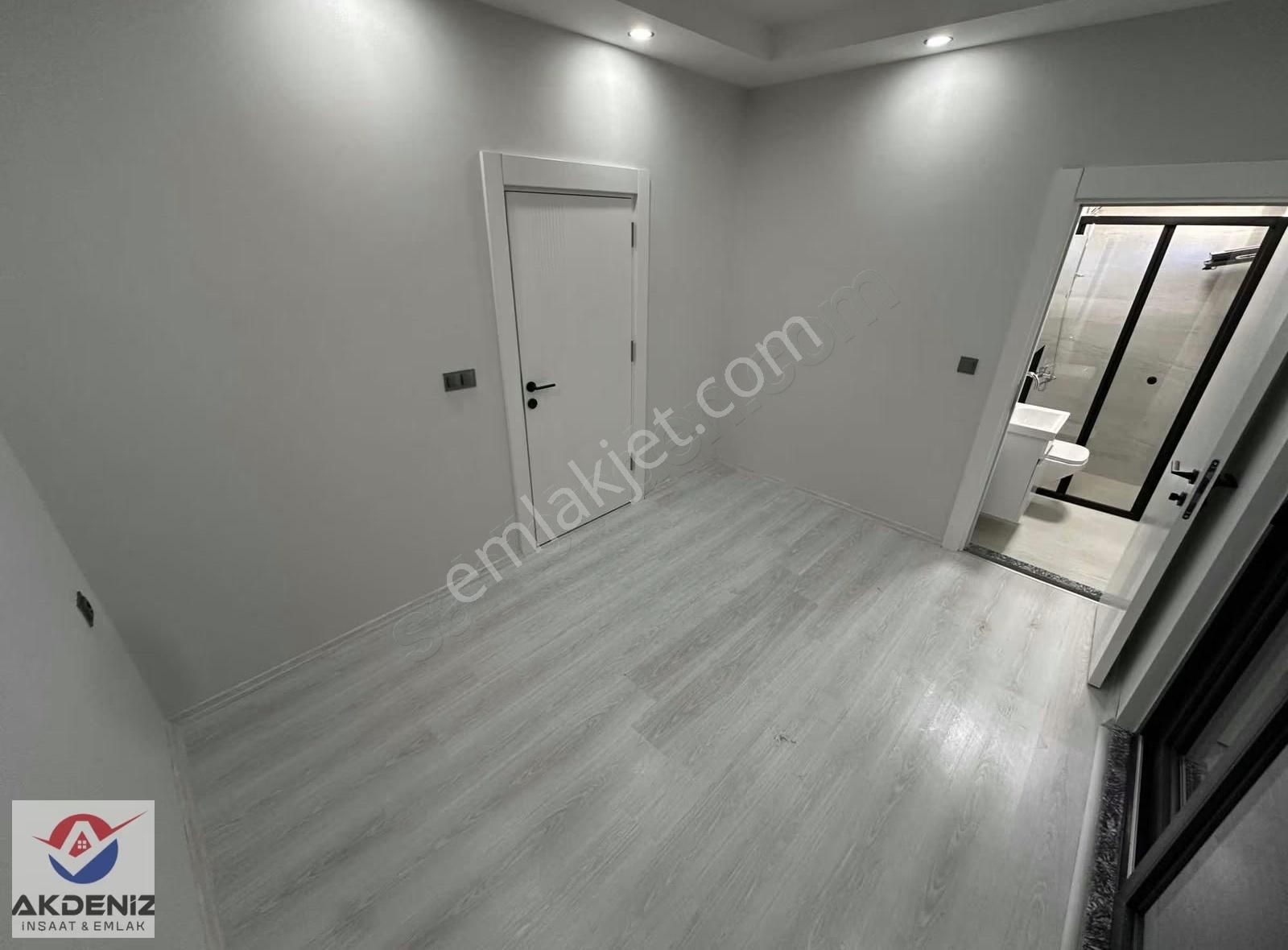 Denize Yürüme Mesafesinde Oturuma Hazır Güney Cephe Daire - Görsel 14