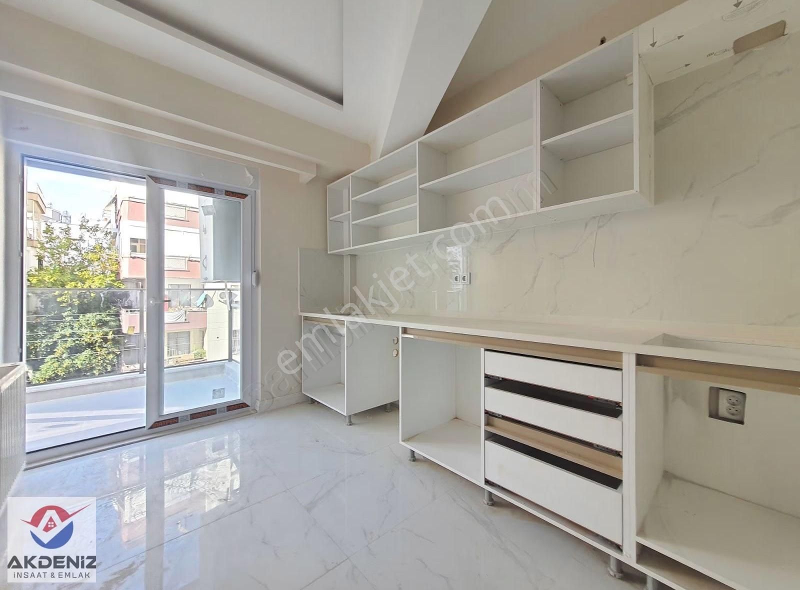 Denize Ve Devlet Kurumlarına Yürüme Mesafesinde Ayrı Mutfaklı - Görsel 15