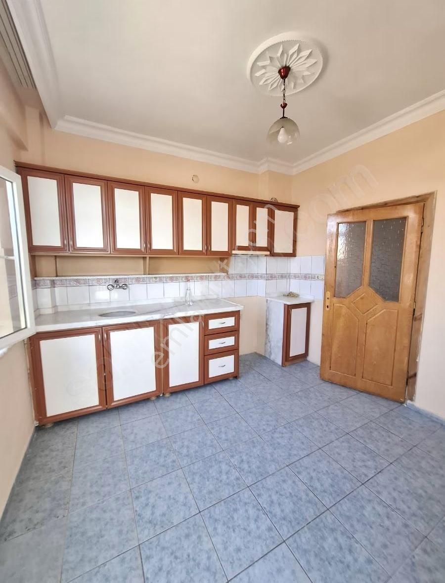 Side'de Ara Kat Doğu Güney Batı Cepheli 2+1 Kiralık Daire