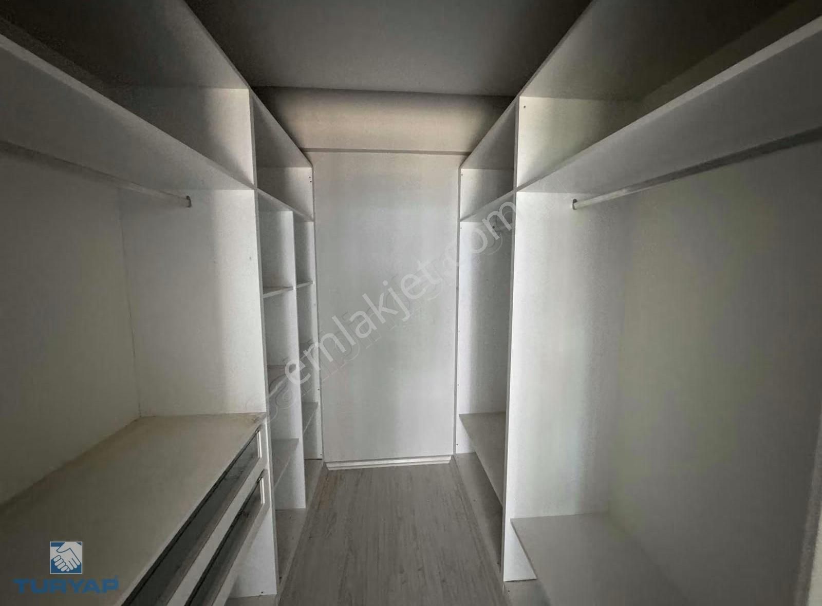Torbalı Muratbey Mahallesinde Havuzlu Sitede Satılık 3+1 Daire - Görsel 3