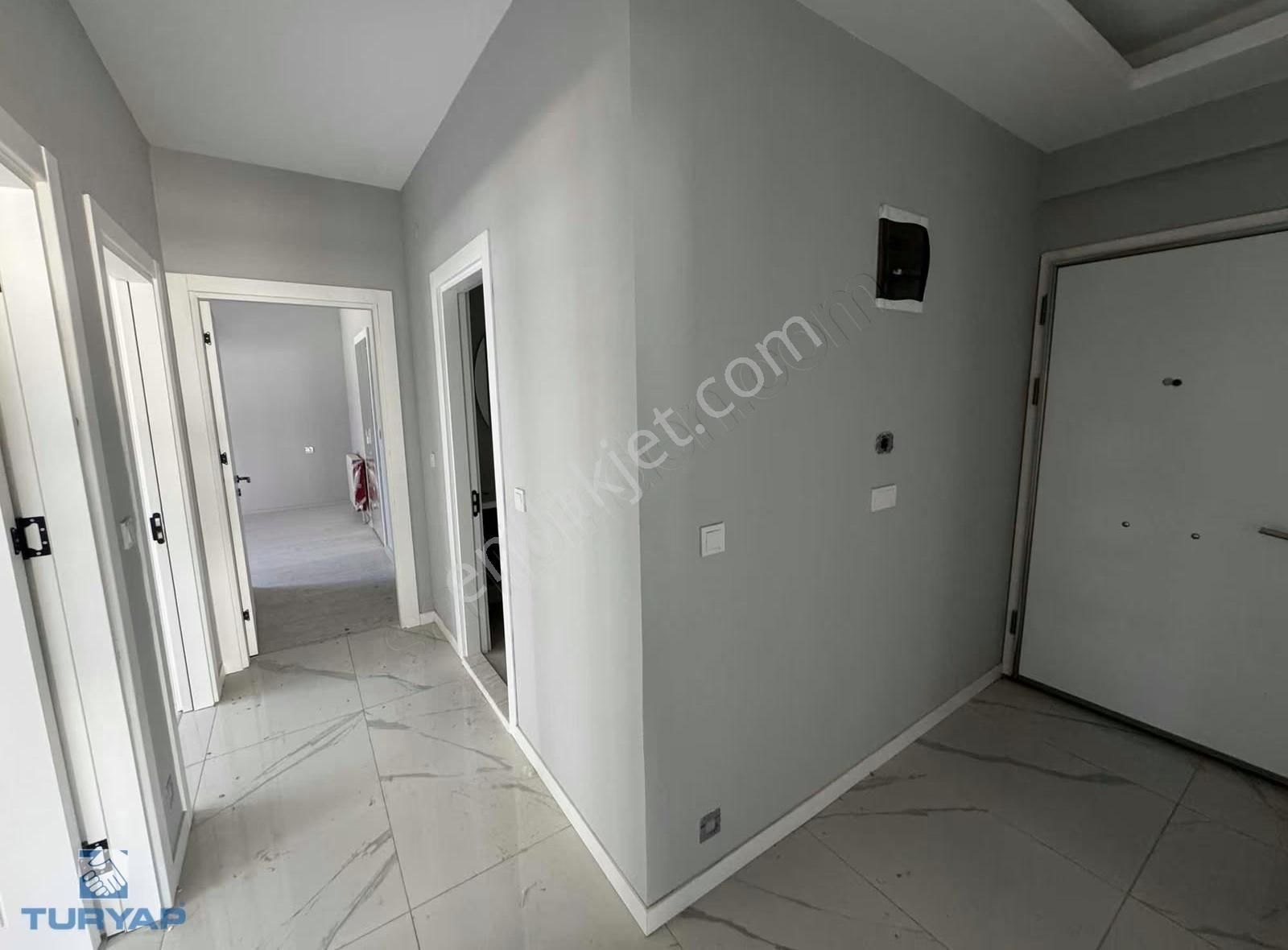 Torbalı Muratbey Mahallesinde Havuzlu Sitede Satılık 3+1 Daire - Görsel 2