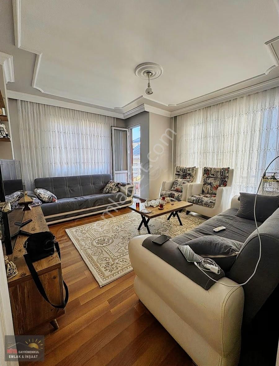 Rüya Gayrimenkul'den Satılık Metrobüse Yürüme Mesafesinde Arakat