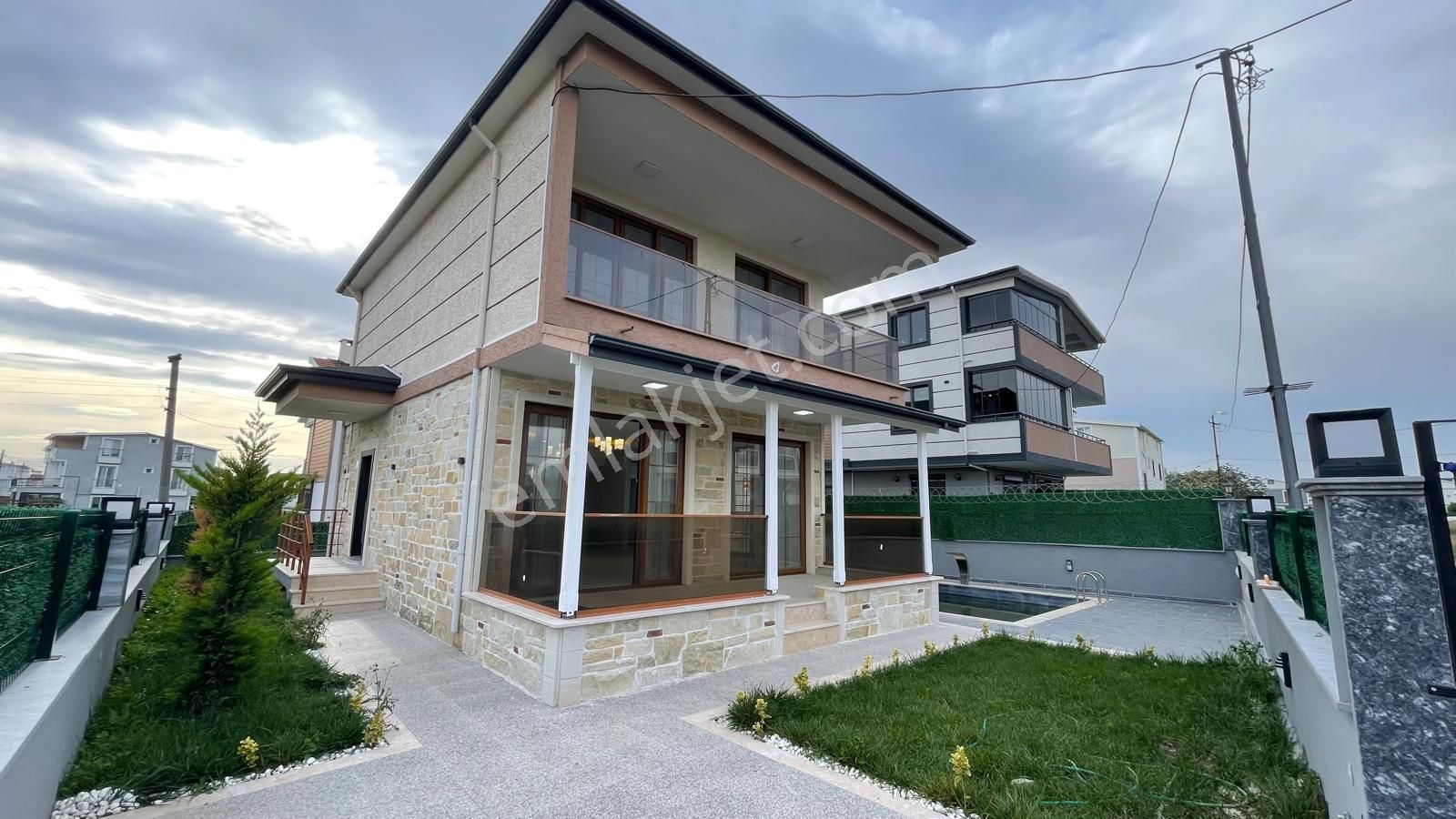 ^^ Koyuncu Gyrm ^^ 320m Arsa İçerisinde Muhteşem Havuzlu Villa Araba Takas Çek Vade - Görsel 28
