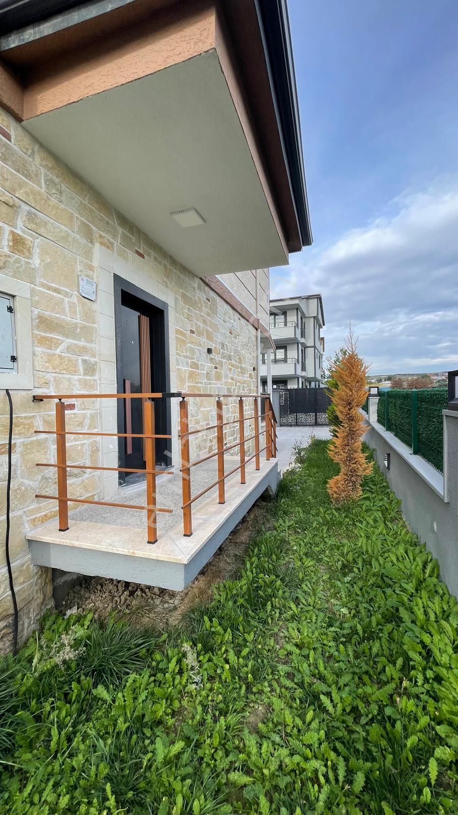 ^^ Koyuncu Gyrm ^^ 320m Arsa İçerisinde Muhteşem Havuzlu Villa Araba Takas Çek Vade - Görsel 32