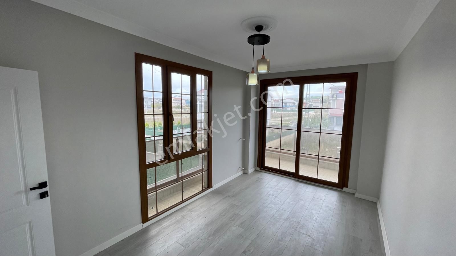 ^^ Koyuncu Gyrm ^^ 320m Arsa İçerisinde Muhteşem Havuzlu Villa Araba Takas Çek Vade - Görsel 5