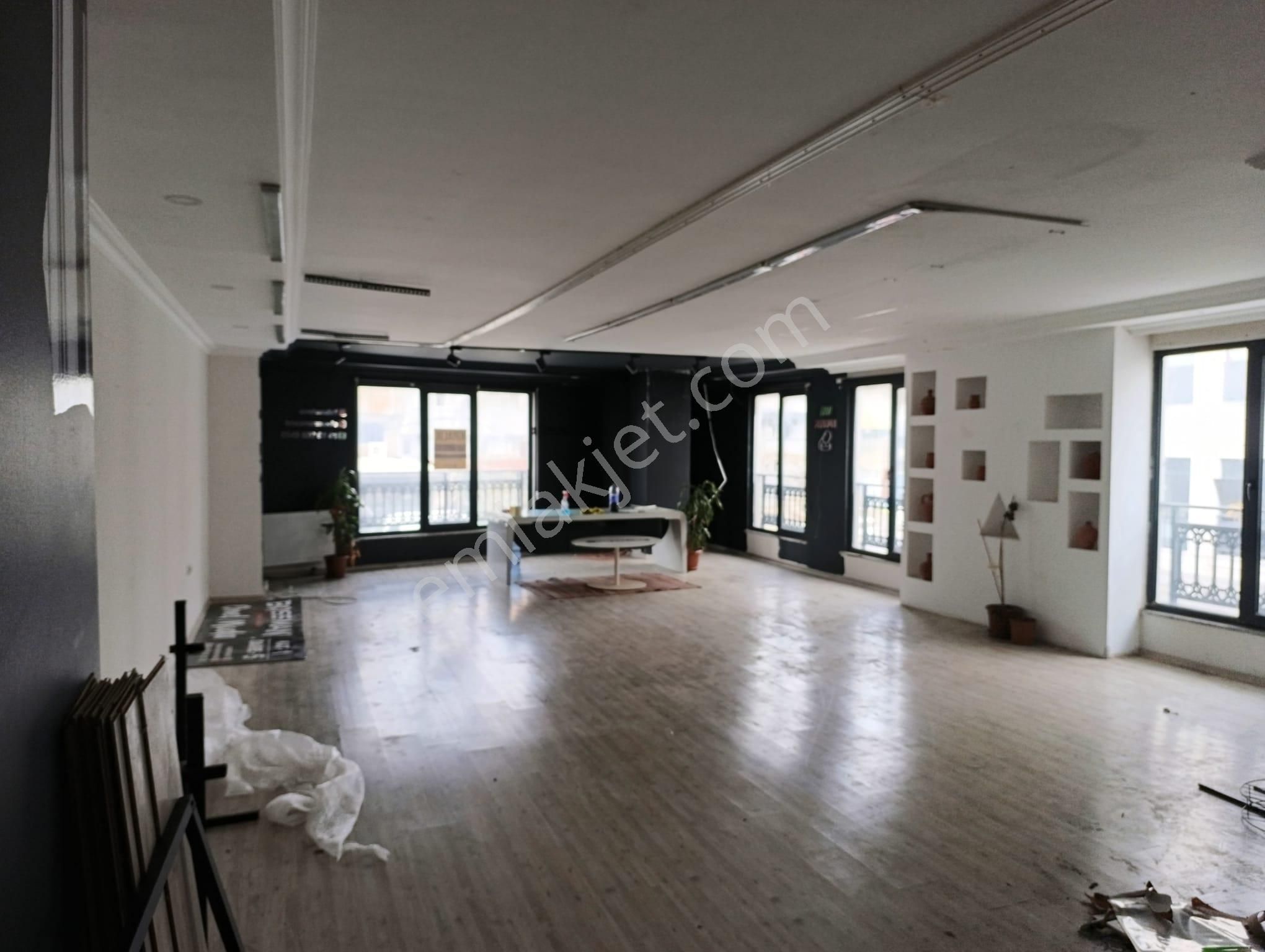 Üç Kardeşler'den İsmetpaşa Mh 100m2 Kiralık Dükkan - Görsel 2