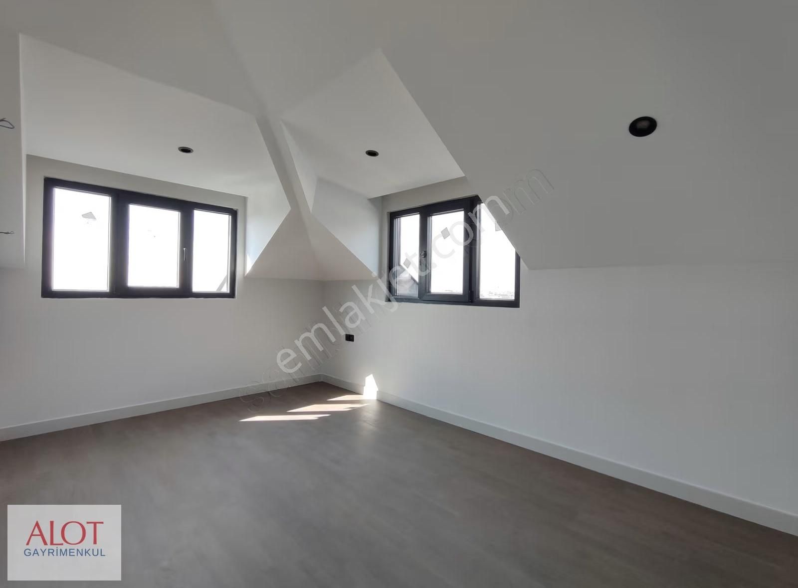 Cengelköyde Lüks Boğaz Manzaralık Satılık Dubleks Daire - Görsel 2