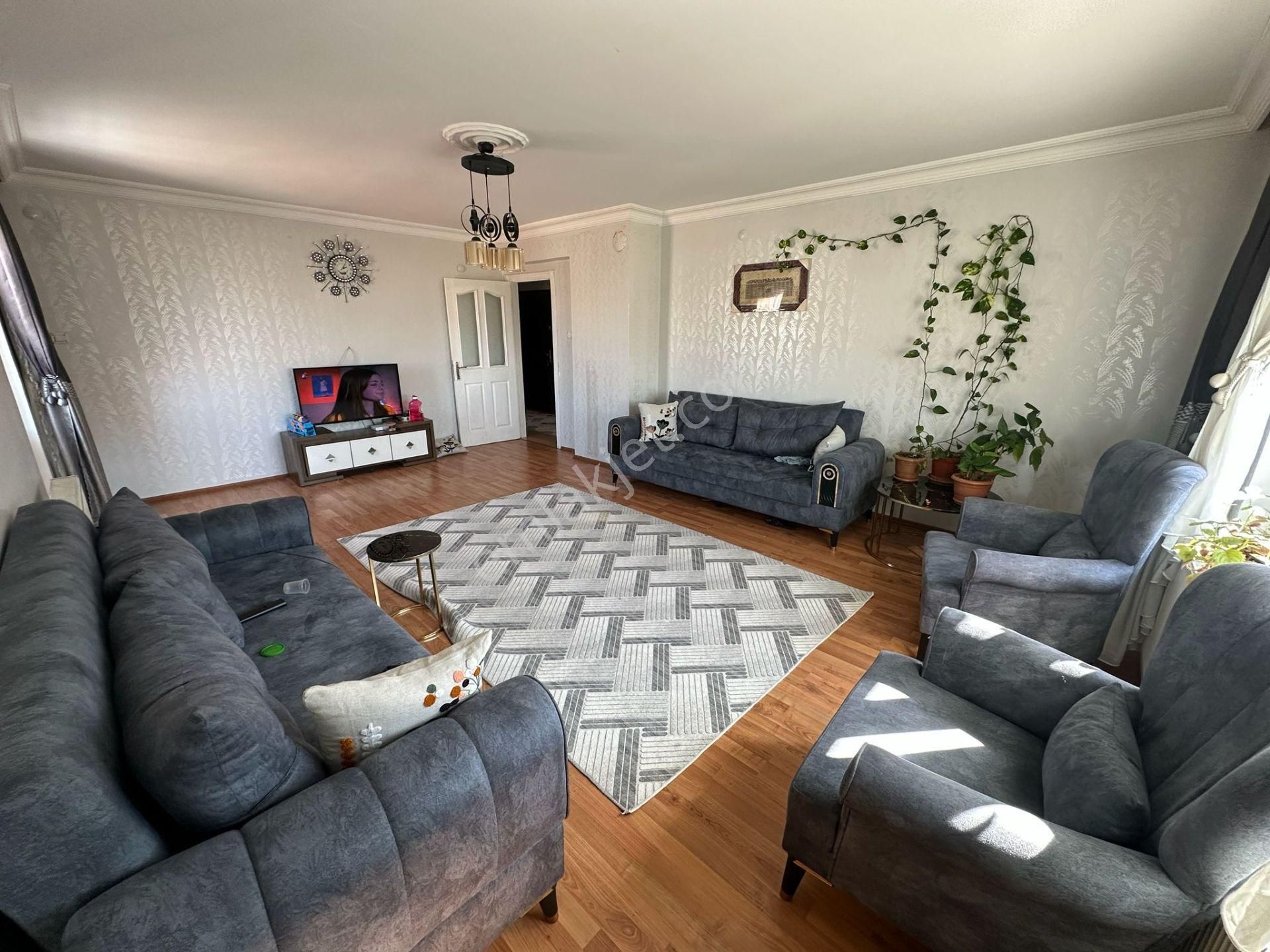 Altındağ - Battalgazi Mahallesinde Caddeye Yakın 3+1 Satılık Daire !!! - Görsel 5