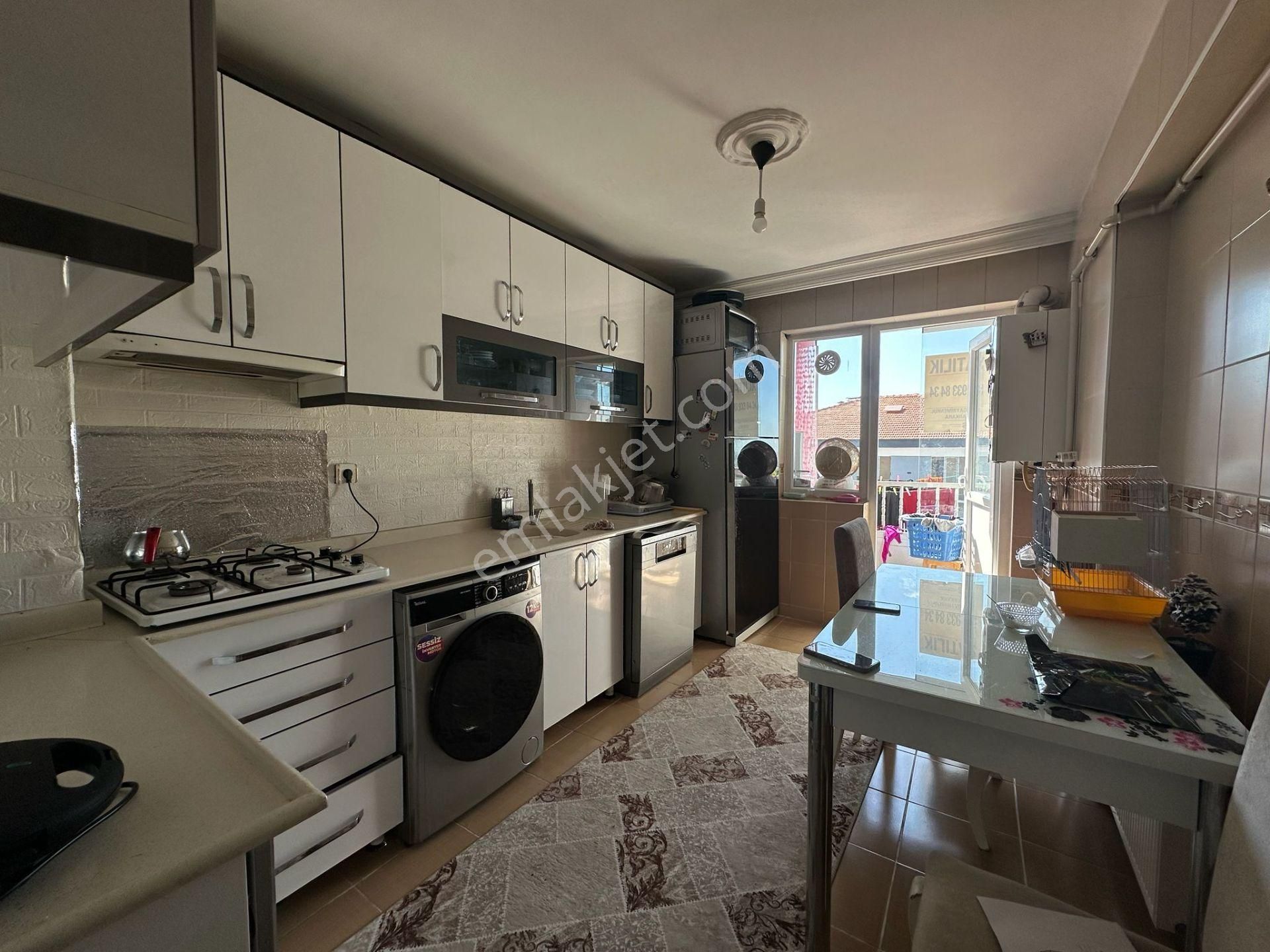 Altındağ - Battalgazi Mahallesinde Caddeye Yakın 3+1 Satılık Daire !!! - Görsel 7