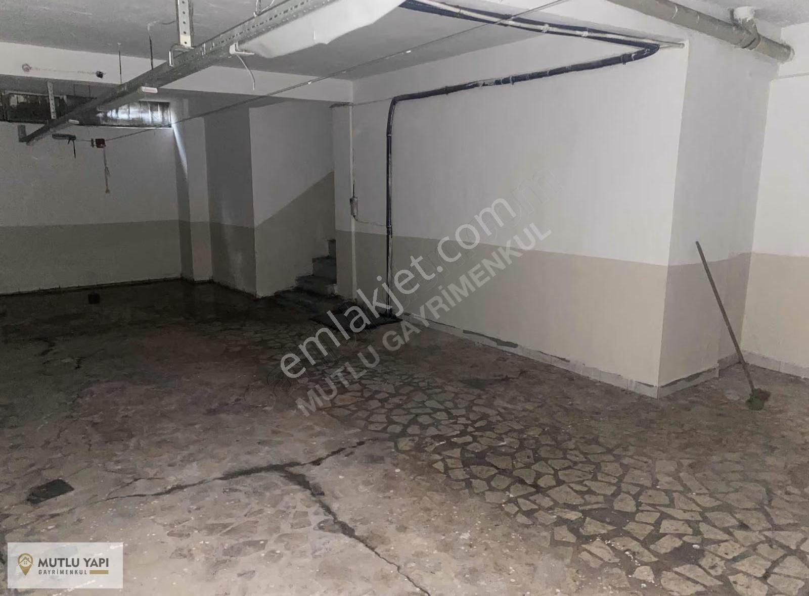 Mutlu Gayrimenkul'den Acil Satılık 300m² İşyeri - Görsel 9
