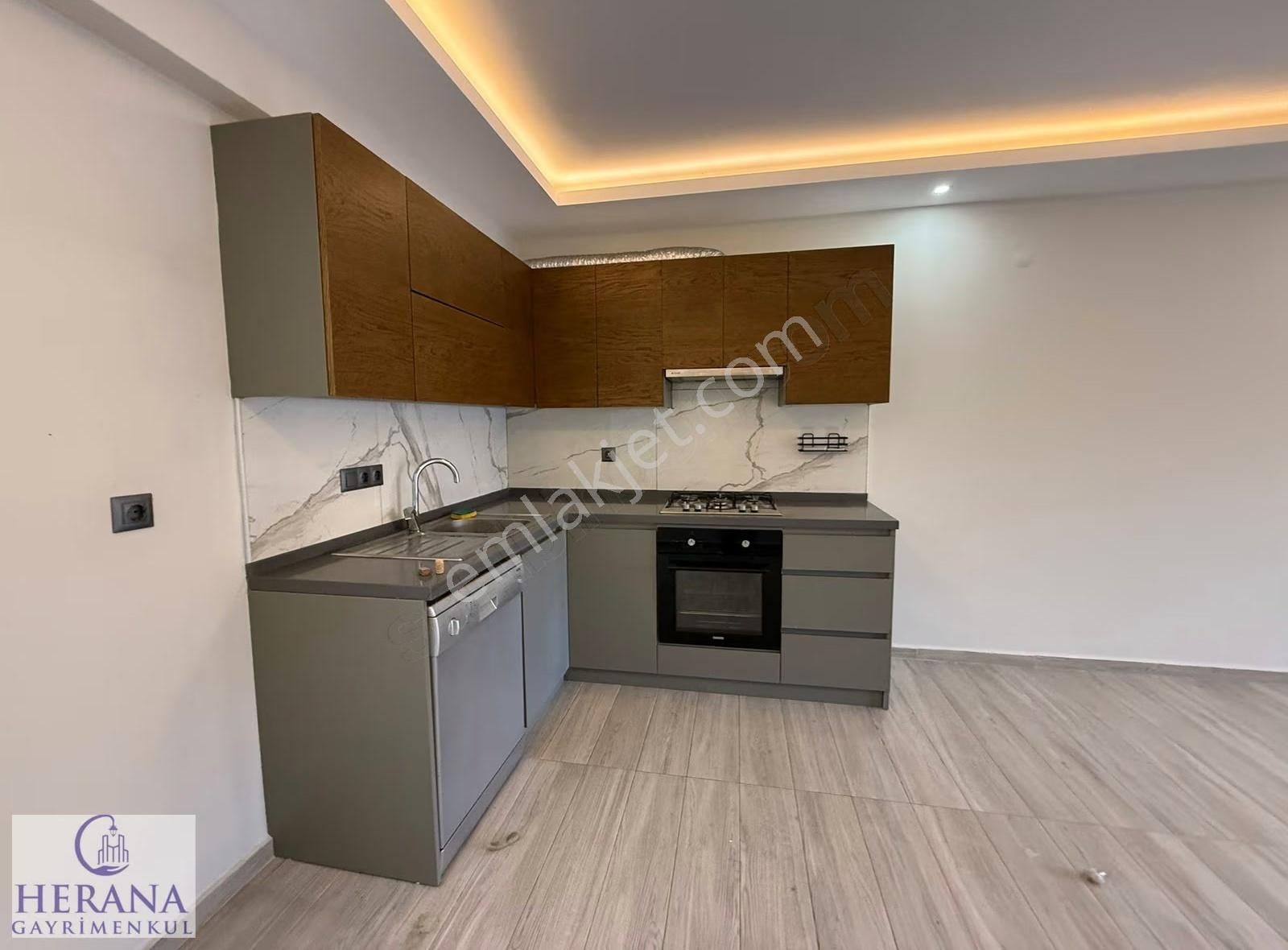 Plaja Yürüme Mesafesinde Lüks Site İçerisinde Satılık 2+1 - Görsel 12