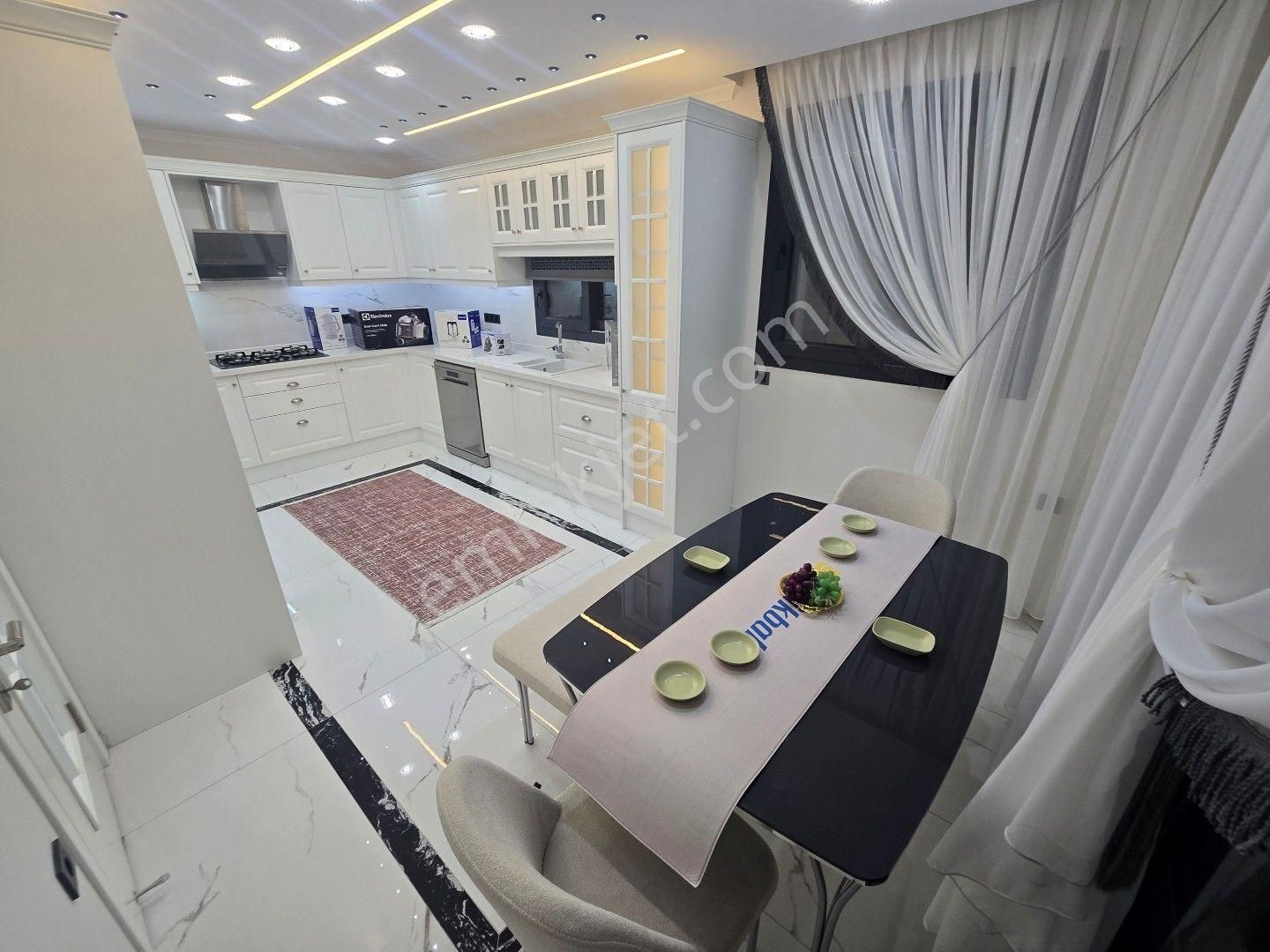 Altınkum Plaja 1km Mesafede Satılık Müstakil 5+1 Ayrı Mutfaklı Sıfır Özel Tasarım Eşyalı Villa - Görsel 35