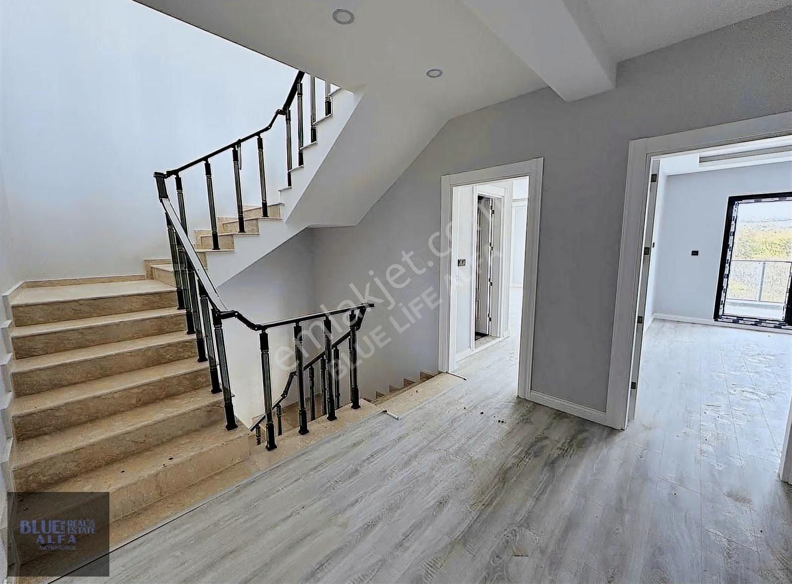 Dereçavuş'ta Satılık 4+1 Havuzlu Villa - Görsel 23