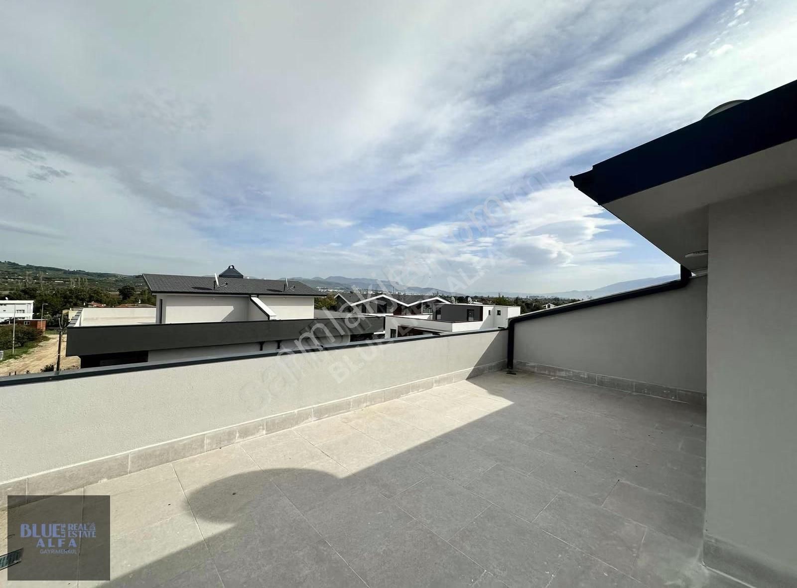 Dereçavuş'ta Satılık 4+1 Havuzlu Villa - Görsel 12