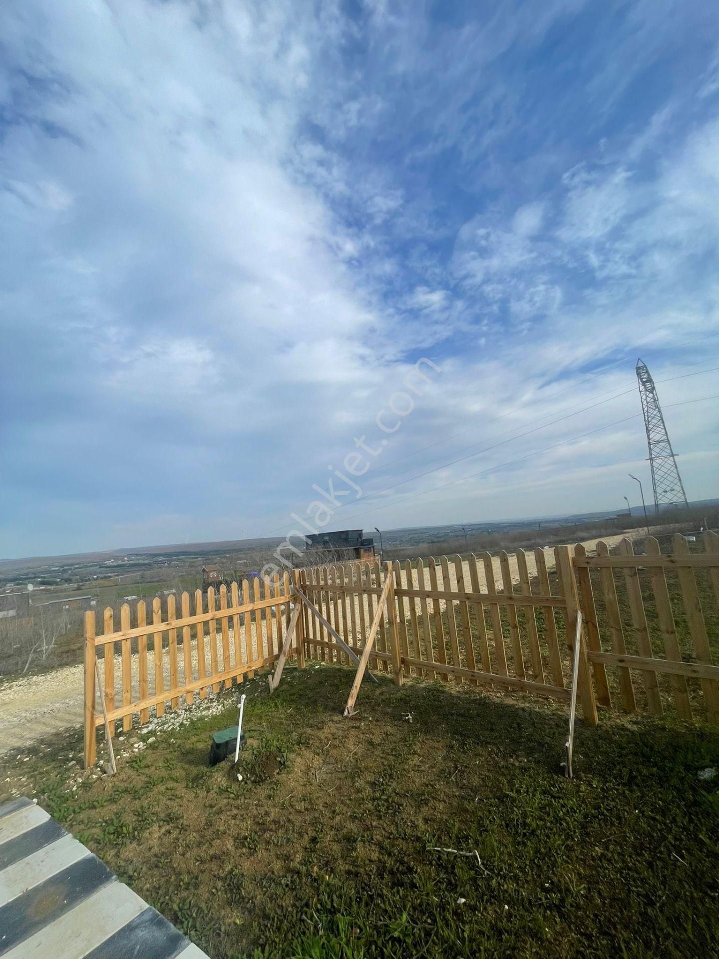 Çatalca Kabakça'da Elektrik Su Mevcut 200m2 Yerleşim İçi Parsel - Görsel 5