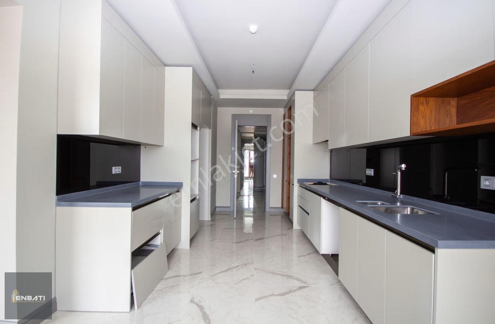 Kent İncek'te Göl Ve Peyzaj Manzaralı 5+1 Kiralık Daire /enbatı