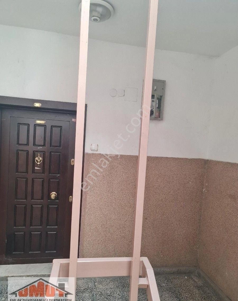 Beşevler Metrosuna Çok Yakın Katta Kombili 3+1 - Görsel 2