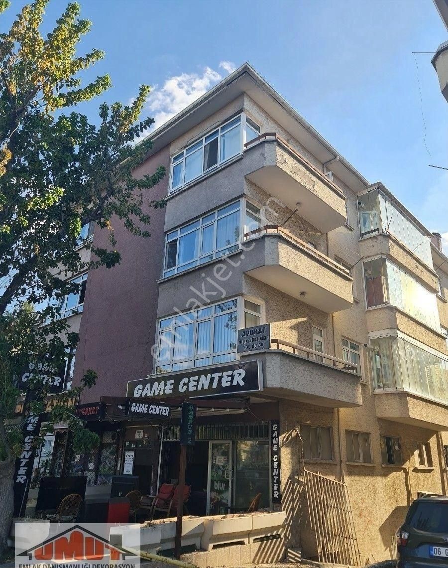 Beşevler Metrosuna Çok Yakın Katta Kombili 3+1 - Görsel 11