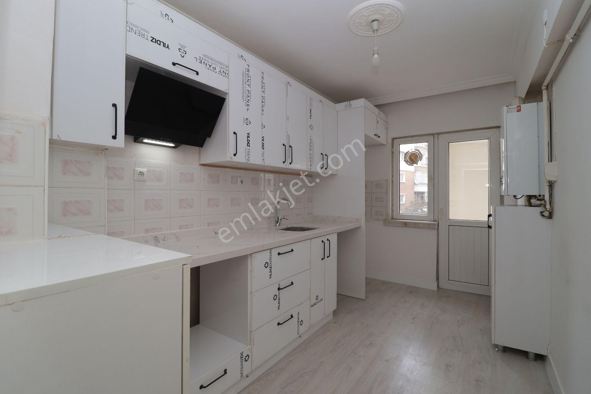 Akif'ten Batı Adliyesi Arkasında Sitede 3+1 Kiralık Daire