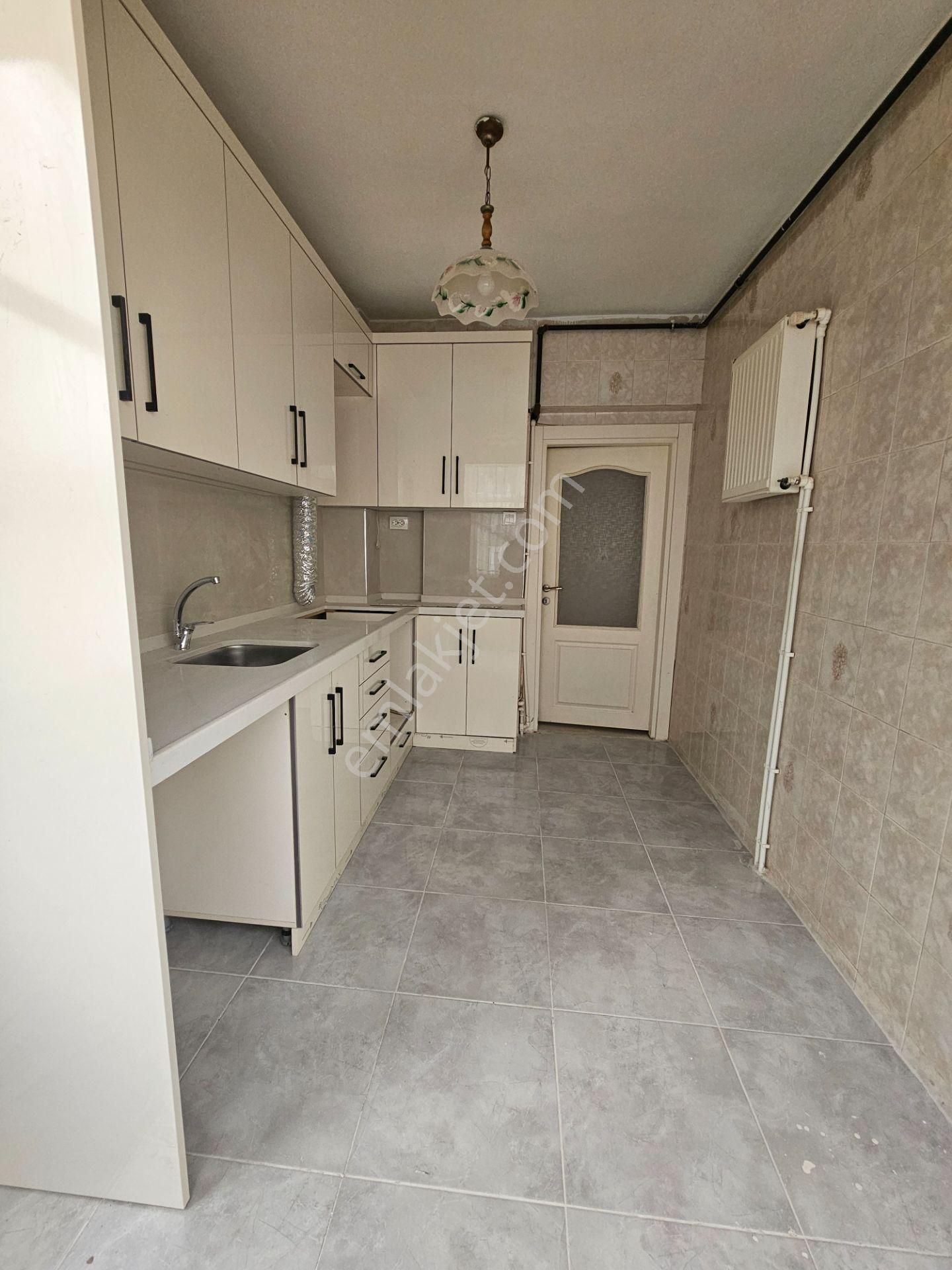 Çankaya Aşağı Öveçler 'de Acil Kiralık 3+1 İçi Yapılı Daire - Görsel 22