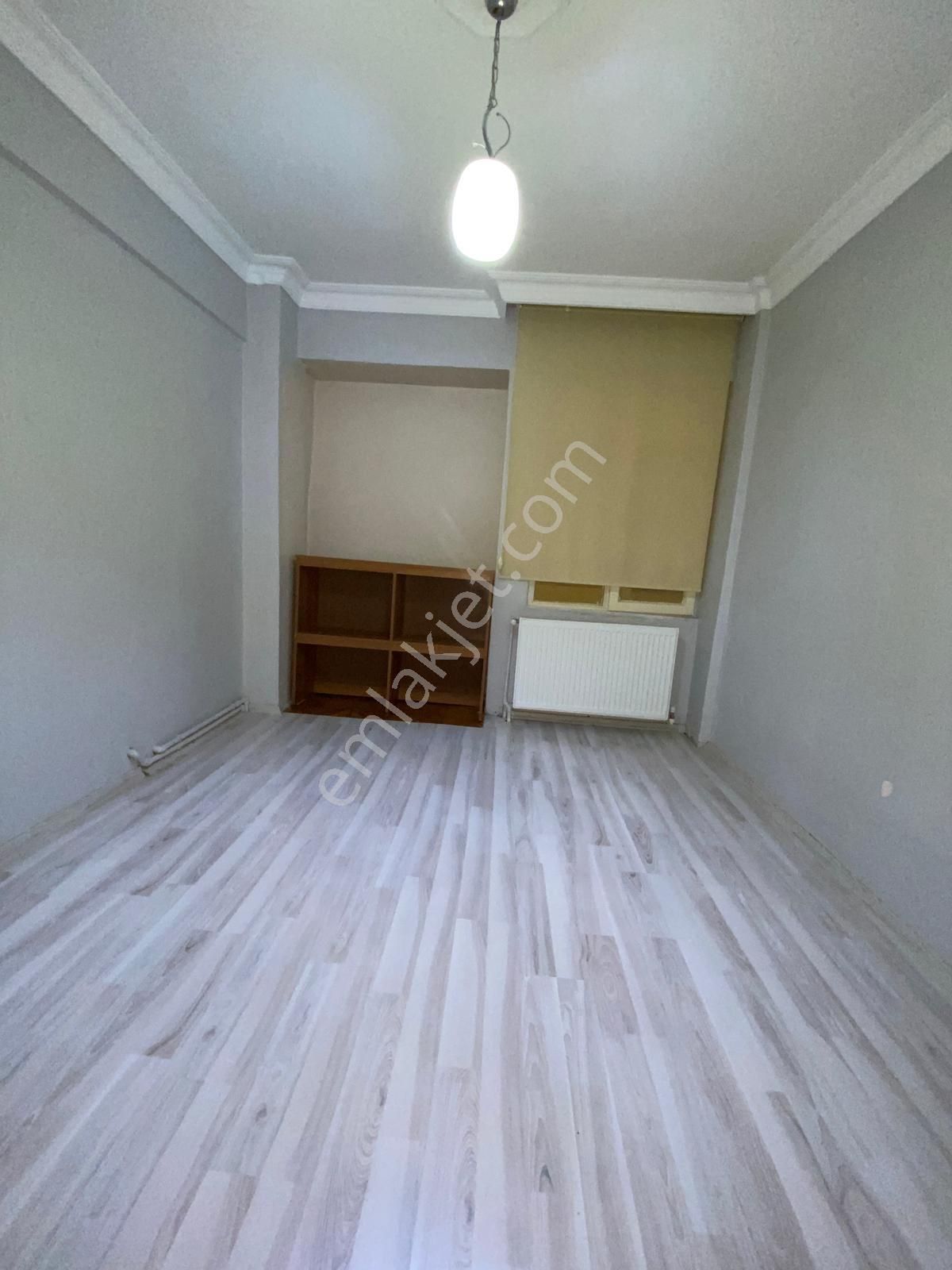 Valleyden Muhittin Mahallesinde Çarşıya Yakın, 3+1, 140m² Daire! - Görsel 9