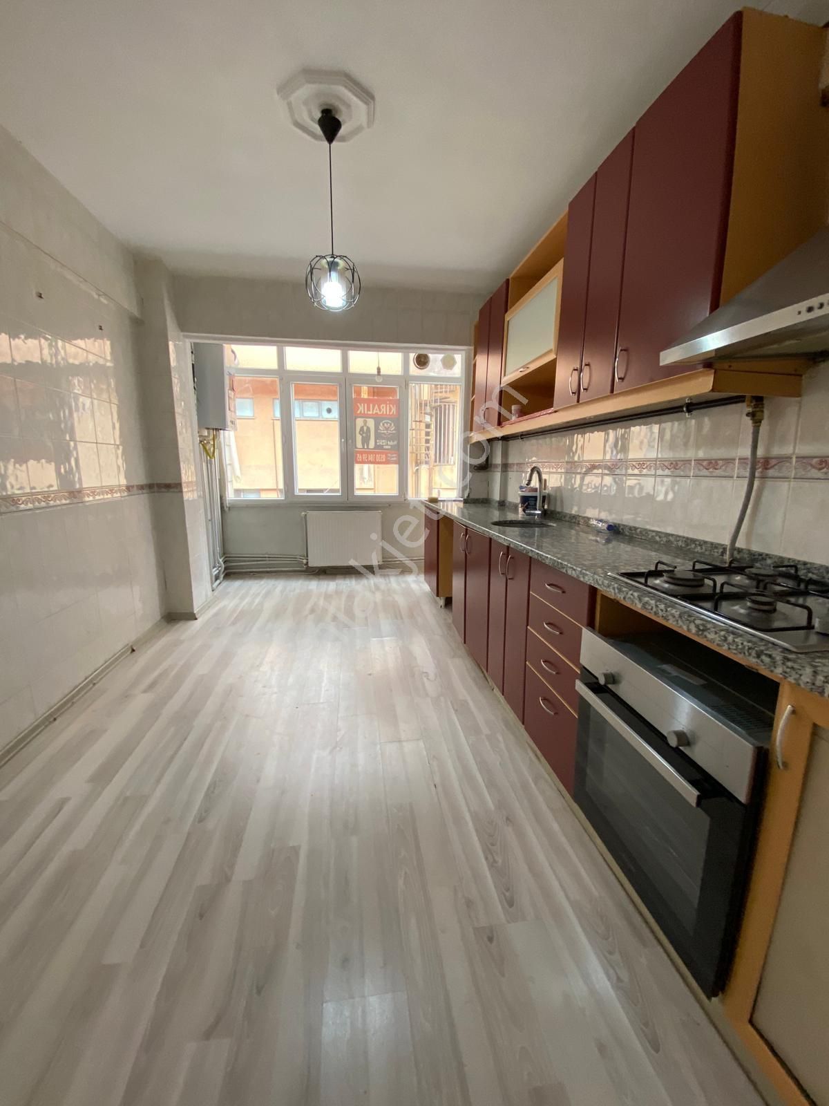 Valleyden Muhittin Mahallesinde Çarşıya Yakın, 3+1, 140m² Daire! - Görsel 21