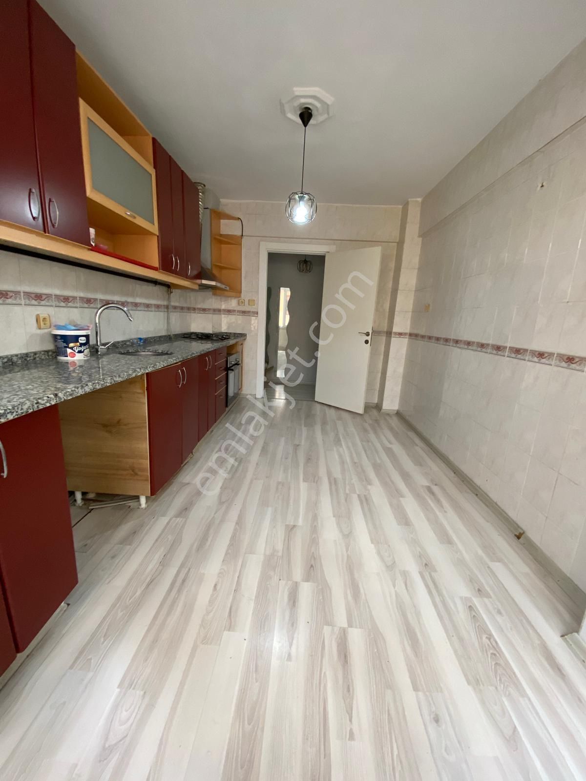Valleyden Muhittin Mahallesinde Çarşıya Yakın, 3+1, 140m² Daire! - Görsel 20