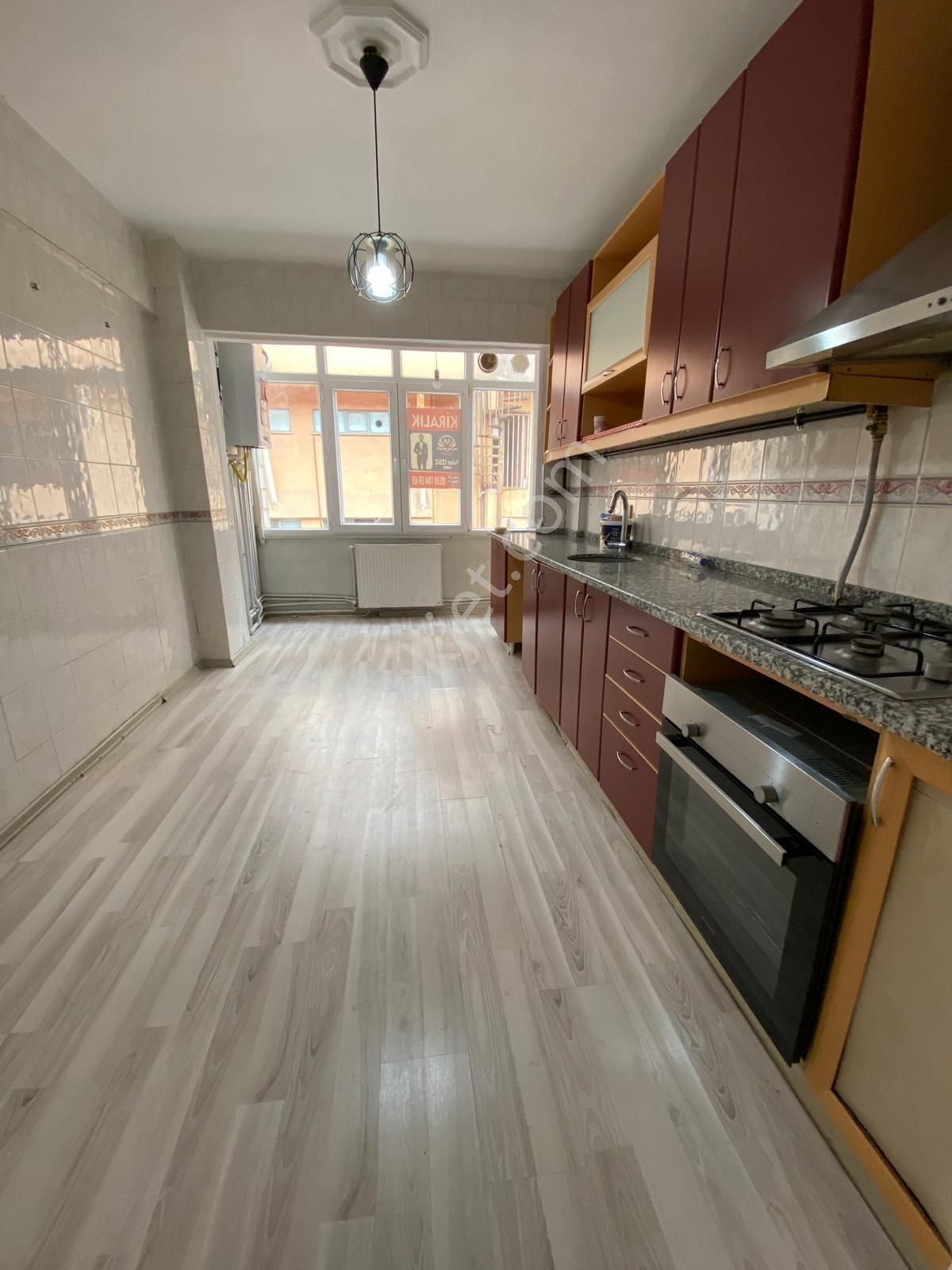 Valleyden Muhittin Mahallesinde Çarşıya Yakın, 3+1, 140m² Daire! - Görsel 19