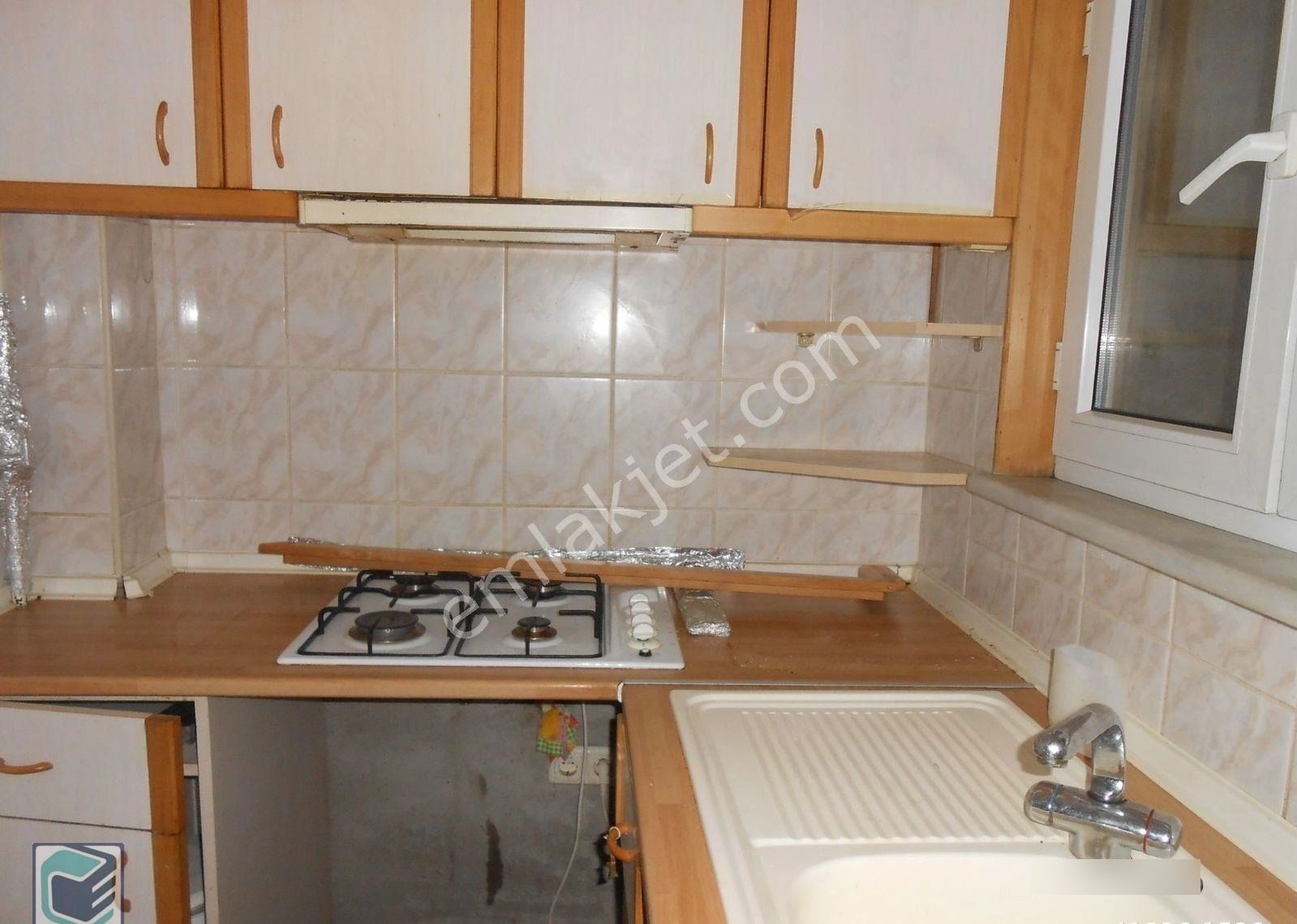 Bakırköy Y.mah Marmaraya İki Sok Semt Pazarına Bir Sk Mesafe Ara Kat Salonu 25 M2 Olan 2+1 95 - Görsel 29