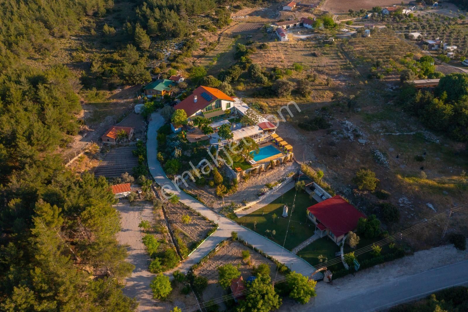 Urla Yağcılar'da Ormanın İçinde Bir Nefes! Satılık Butik Otel