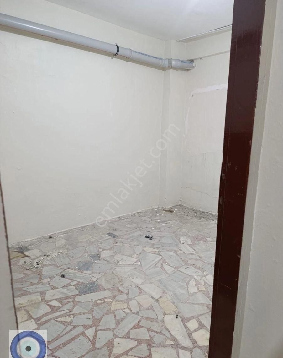 Es Emlaktan Kiralık Kocatepe De Dükkan