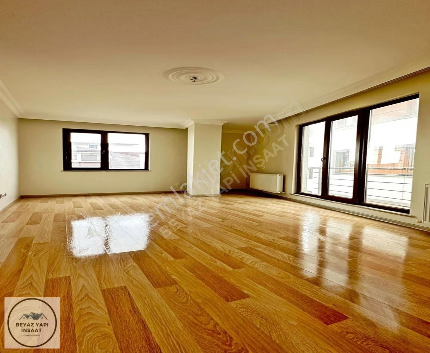 Beyaz Yapı'dan Pretijli Konum'da Kullanışlı 2+1 Ara Kat !!!!