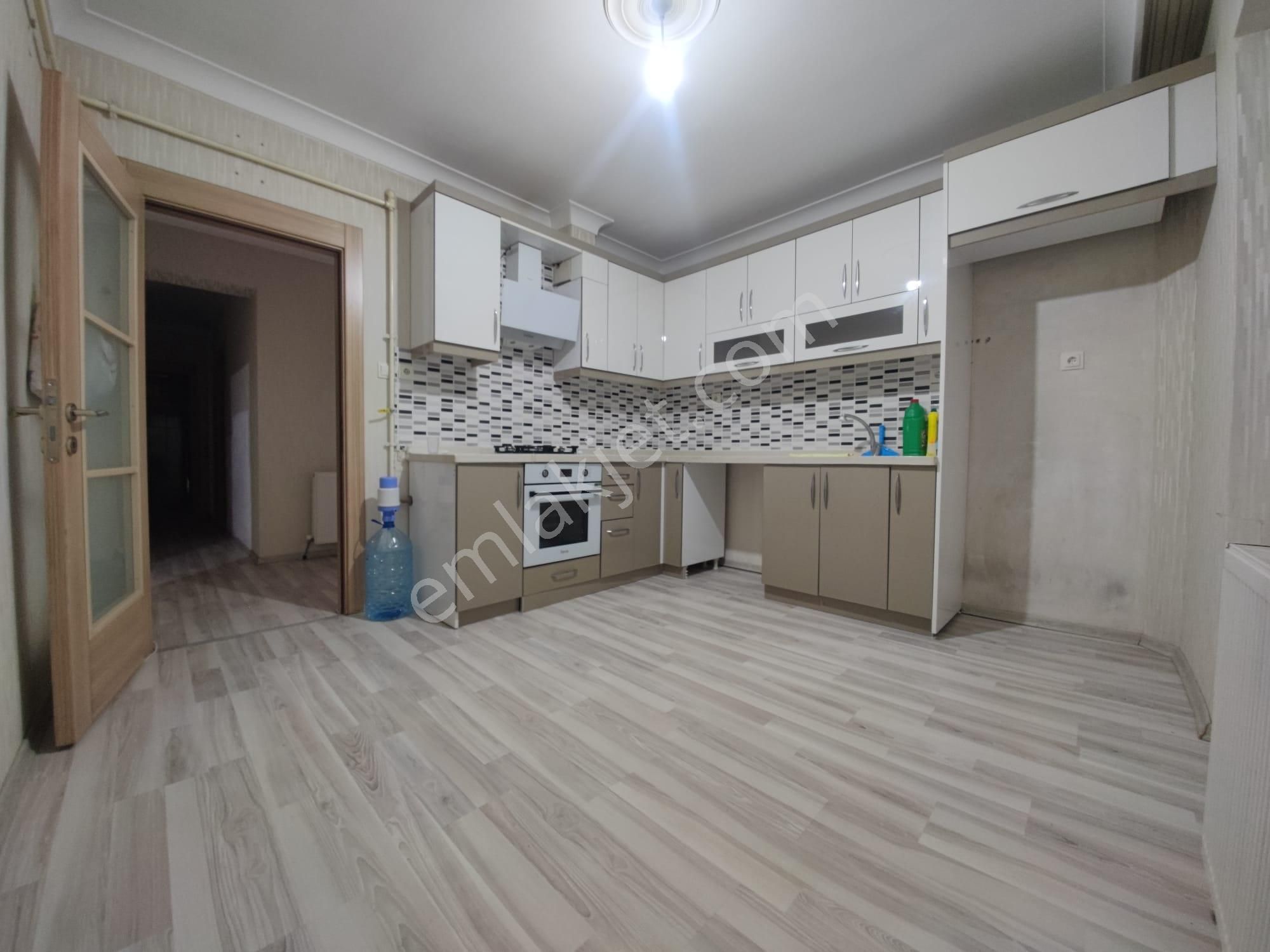 Esertepe Mahallesi'nde Genç Binada 4+1 Fırsat Dairesi!