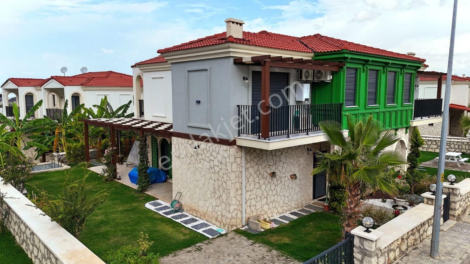 Kuşadası'nda Deniz Ve Doğa Manzaralı Özel Mimari Son Villalar - Görsel 5