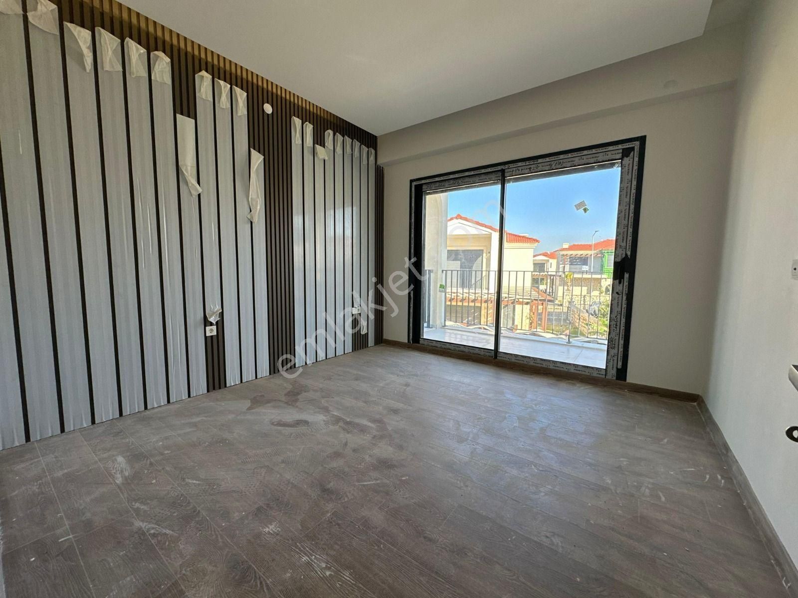 Kuşadası'nda Deniz Ve Doğa Manzaralı Özel Mimari Son Villalar - Görsel 22