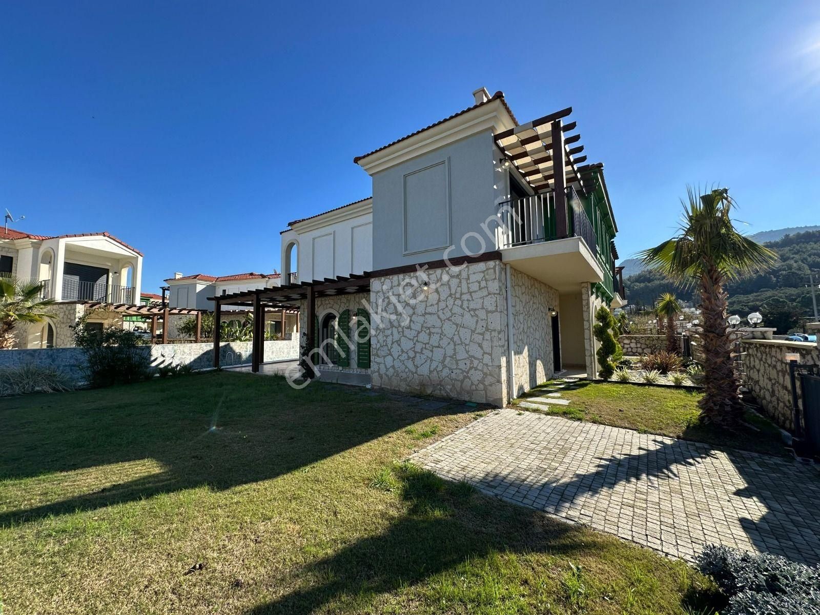 Kuşadası'nda Deniz Ve Doğa Manzaralı Özel Mimari Son Villalar - Görsel 9