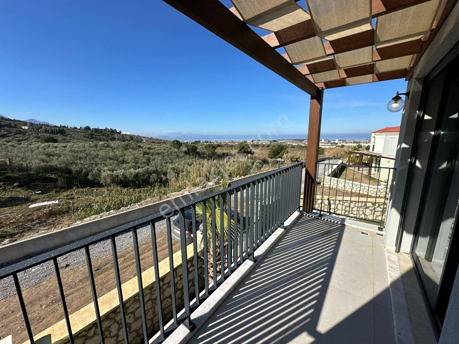 Kuşadası'nda Deniz Ve Doğa Manzaralı Özel Mimari Son Villalar - Görsel 12