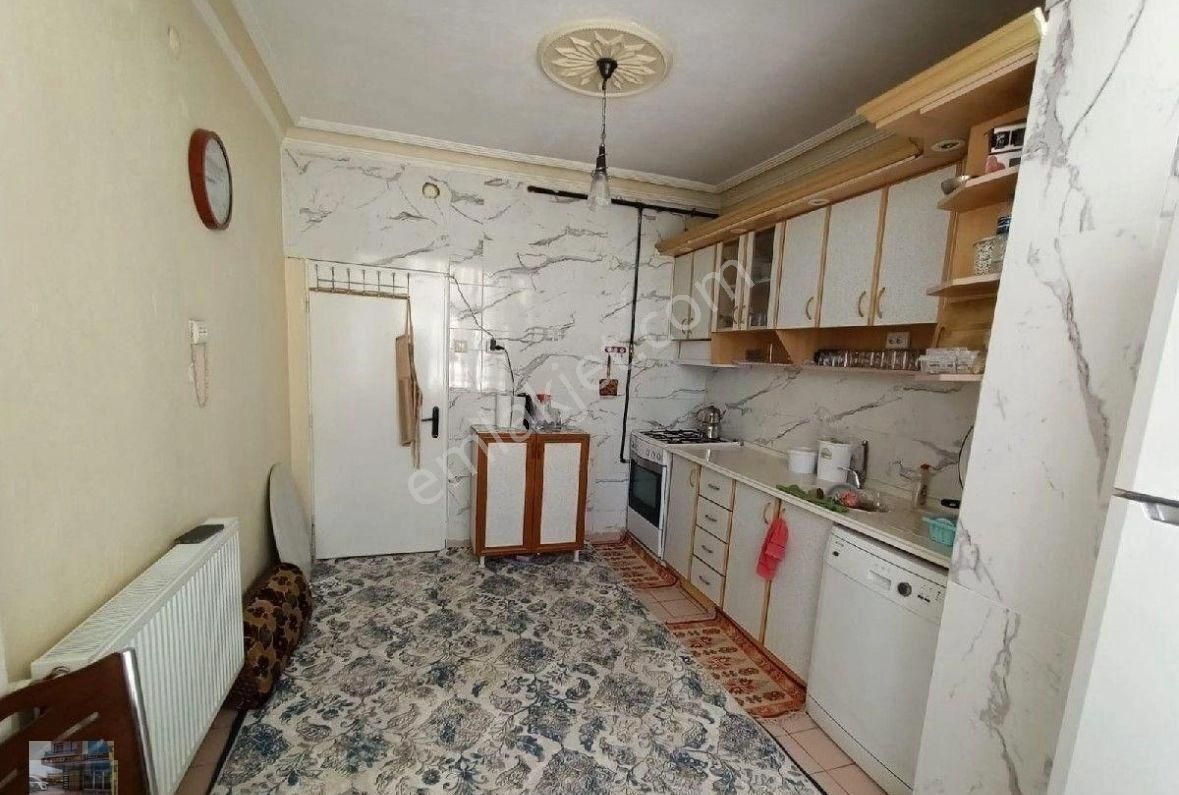 Selcuklu Kosava Da Japon Parkına Yurume Mesafesin De Alsata Yatırıma Oturuma Uygun 3+1