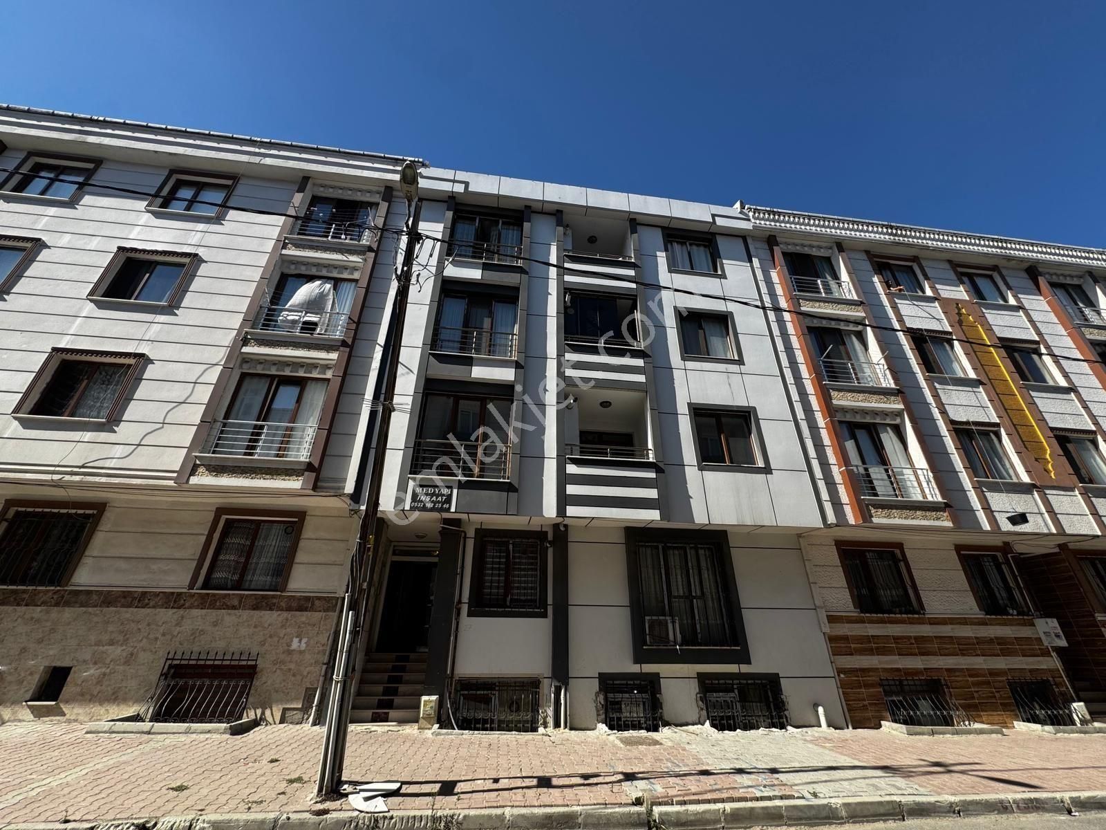 Esenyurt Full+full Eşyalı 2+1 Geniş Bahçe Katı Satılık Daire - Görsel 2
