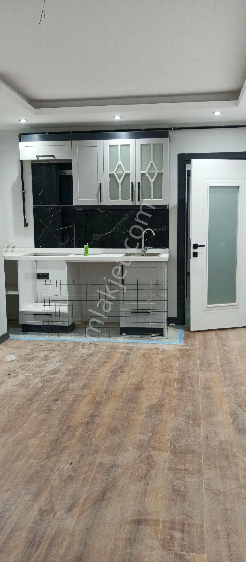 Beylikdüzü Gürpınar'da Satılık 1+1 Sıfır Daire Bahçe Kullanımlı Kendine Ait - Görsel 2