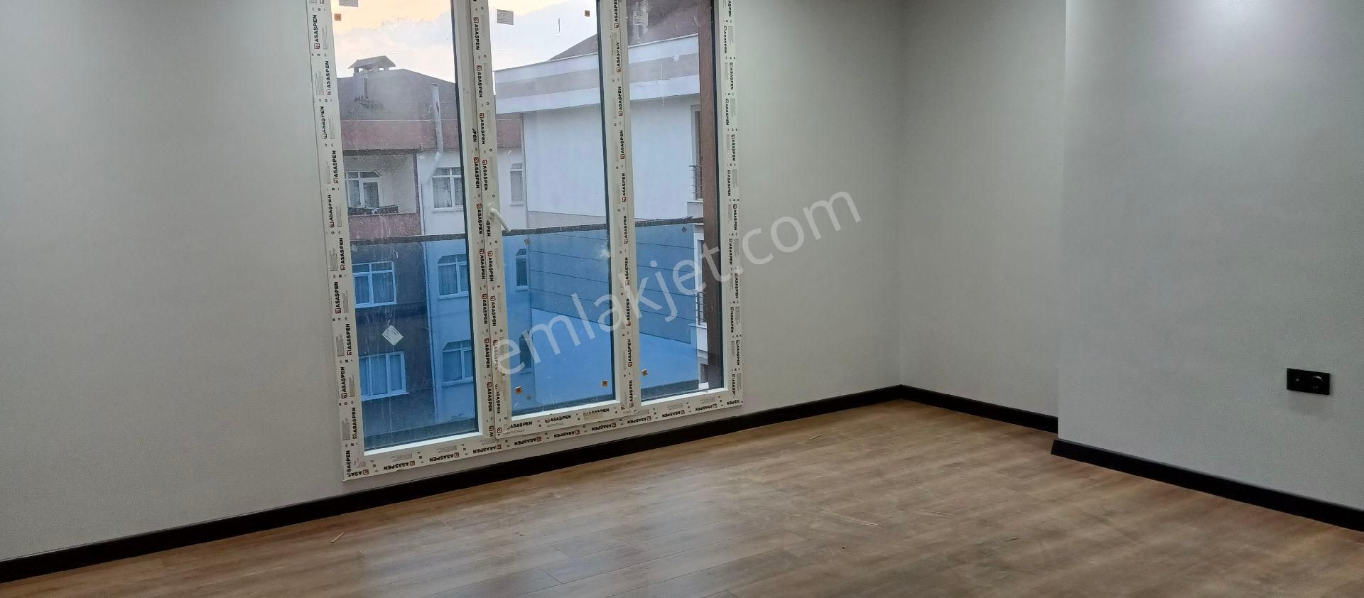 Beylikdüzü Gürpınar'da 2+1 Ara Kat İskanlı Sıfır Balkonlu Satılık Daire - Görsel 7