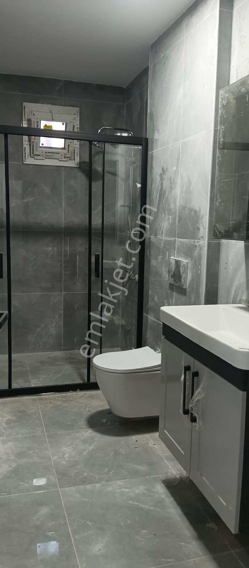 Beylikdüzü Gürpınar'da 2+1 Ara Kat İskanlı Sıfır Balkonlu Satılık Daire - Görsel 13