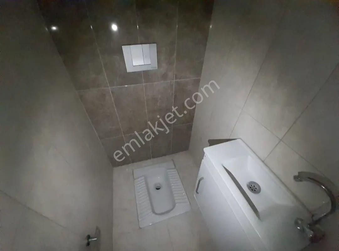 Bergama Fatih Mah Kapalı Mutfak Doğalgazlı Üçlü Ankastre Setli 2+1 Geniş Daire Kiralık - Görsel 7