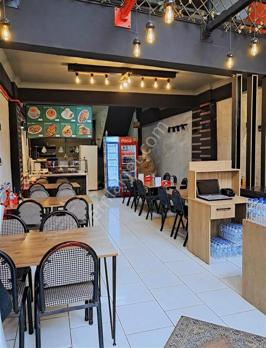 Devren Kiralık Heykelde Çalışan Lokanta - Görsel 4